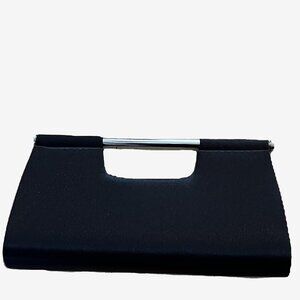 LA REGALE | Black Statin Clutch